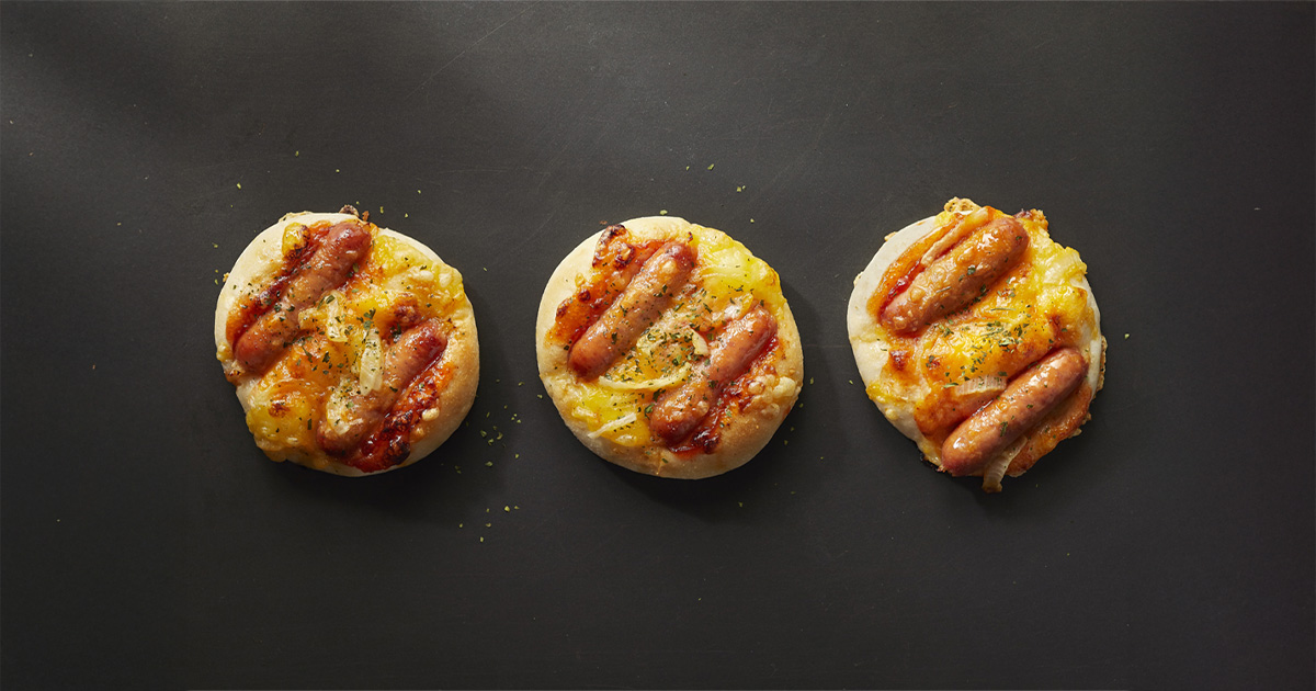 Detailed image 2 of BreadTalk at{' '}
        Punggol Coast Mall